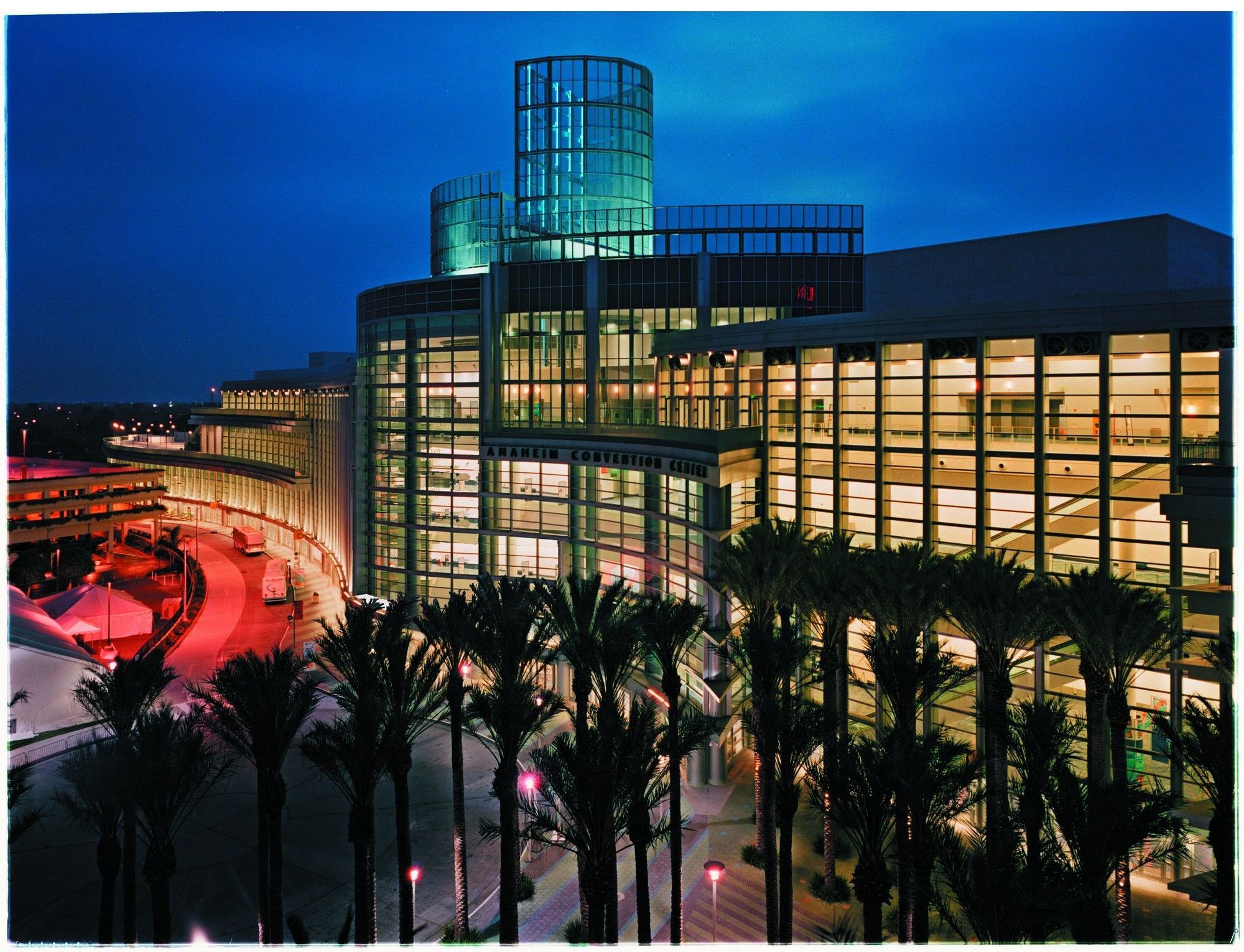Courtyard By Marriott Anaheim Resort/Convention Center Exterior photo